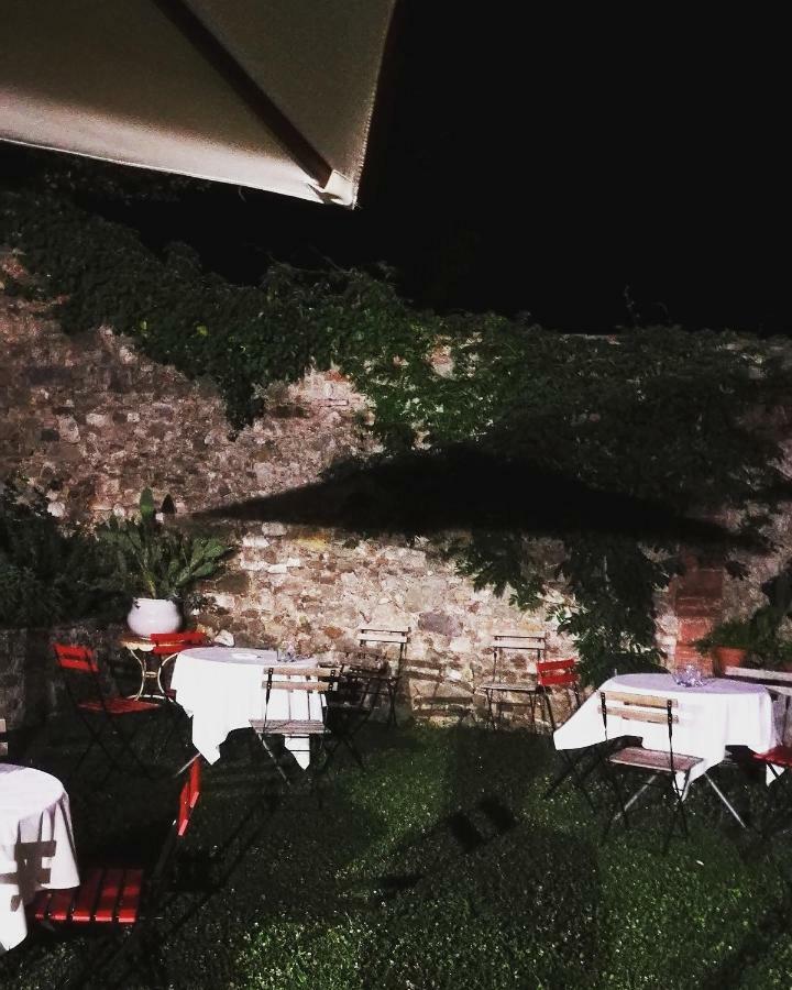Palazzo Boccella Affittacamere Villa Basilica Esterno foto